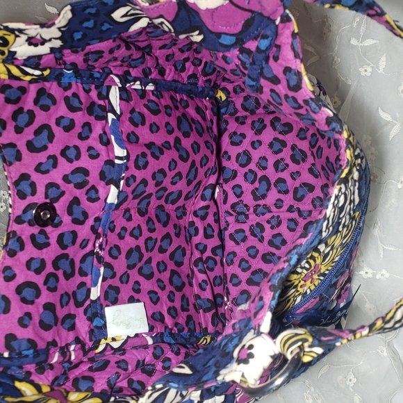 Hawiian floral handbag quilted cotton,bold pink cheetah print inside. - Picture 2 of 12